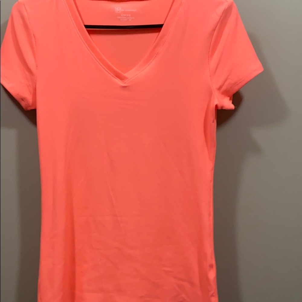 V neck tee